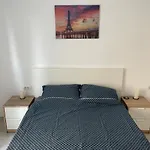 Plaza Luxury Apartment Near Presidential Palace